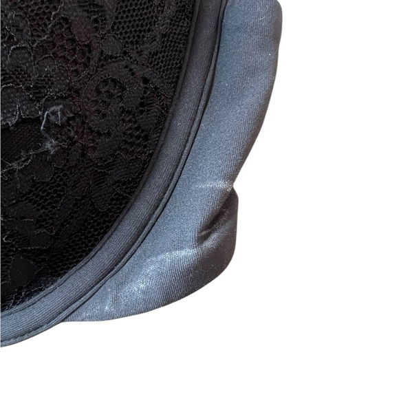 SKIMS Fits Everybody Lace Push-Up Demi Bra, 36C, ONYX - Picture 8 of 11